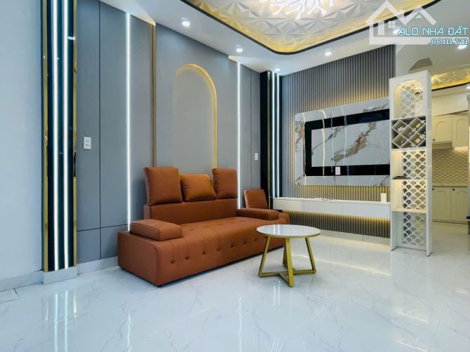 Bán nhà đẹp hẻm 2074 Huỳnh Tấn Phát, NB, DT 3,5 x9m, 1 lầu. Giá 1,99 tỷ - 1
