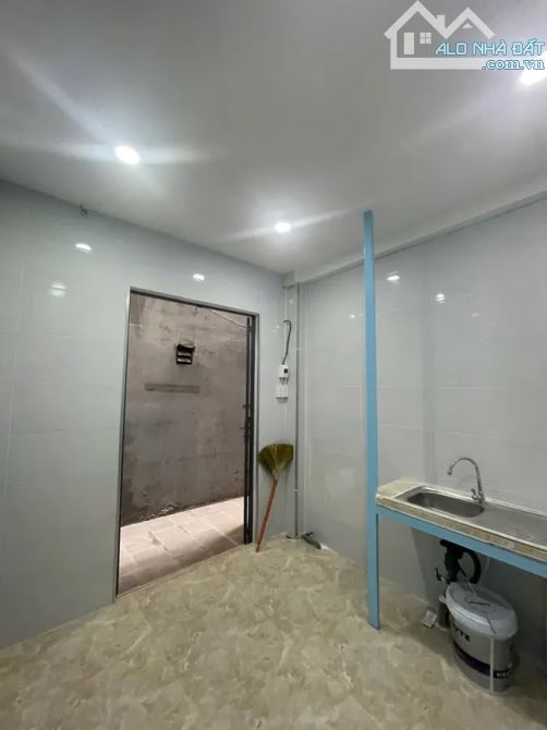 HÓT BÁN GẤP, CHỈ 2.3 TỶ!!! NHÀ 3 TẦNG GIÁ RẺ, PHẠM VĂN HAI, TÂN BÌNH, 12M², DÒNG TIỀN SẴN. - 1