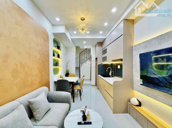 BÁN NHÀ LÊ VĂN HIẾN, LÔ GÓC Ô TÔ VÀO NHÀ, 50M×4T, MT 6M, 12.5 TỶ - 1