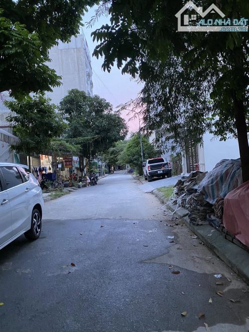 ĐẤT DƯƠNG NỘI PHÂN LÔ VỈA HÈ GẦN 70M HƠN 14 TỶ - 1