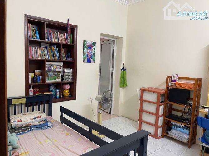 CẦN BÁN CĂN HỘ TẬP THỂ PHẠM VĂN ĐỒNG - 3 NGỦ - 120M2 - 1
