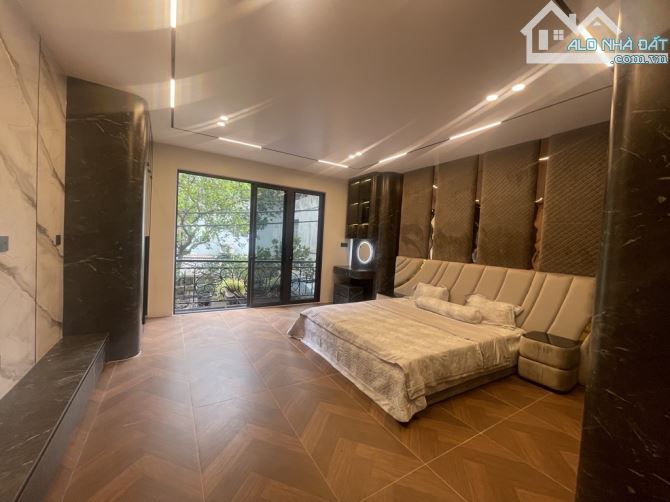 SIÊU PHẨM 6 TẦNG THANG MÁY XỊN - Ô TÔ NGỦ TRONG NHÀ -BỒ ĐỀ NỐI HỒNG TIẾN -💰GIÁ14.9tỷ - 1