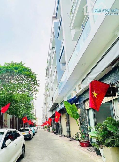 Bán Nhà Hẻm Ô Tô 7m, Lạc Long Quân – P.3, Quận 11, 9.6Tỷ, 41m2(4x11), 6Tầng - 1