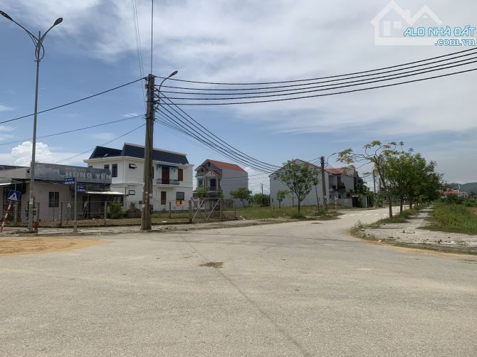 Đất mặt tiền Nguyễn Công Duẫn (trục Vũ Phương Vũ) khu đấu giá Thuỷ Dương - 1