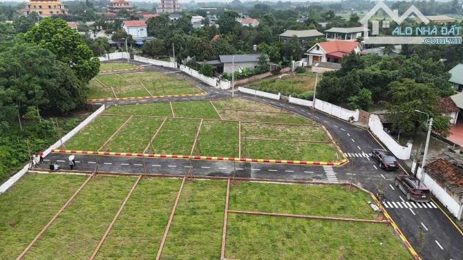 Hoà Lạc (KĐT Vệ Tinh) Đất phân lô, Vỉa hè rộng, Đường 8m trải nhựa, giá 2xTr/m2 - 1