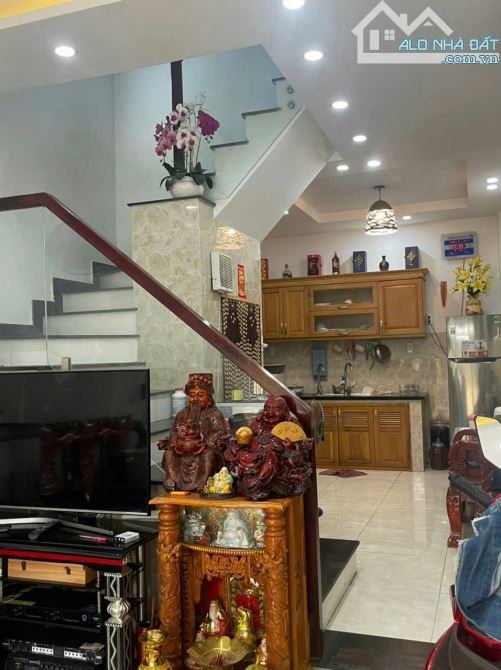 Hẻm xe hơi, khu đường Lê Văn Quới, 4 tầng, 4pn, 2 sân thượng, nhỉnh 4 tỏi - 1