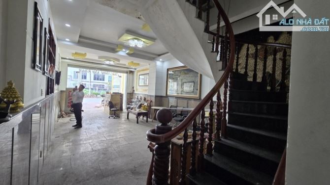 Bán nhà 5 Tầng,đường nhựa 26M thông tứ tung,thu nhập 500TR/năm,giá đầu tư - 1