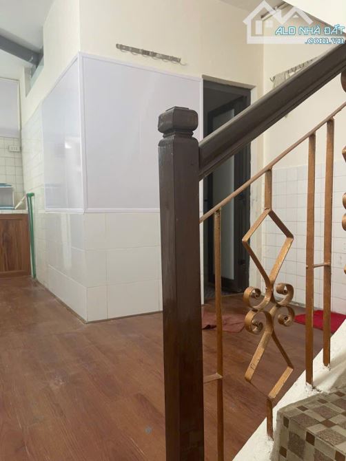 Cho thuê nhà ngõ 100 Kim Ngưu, 50m2 x 2.5 tầng, 9.5 Triệu VP.cty, ở gia đình - 1