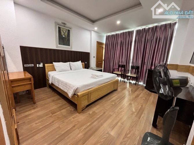 Bán khách sạn mặt phố khu vực Hàng Bông, 115m2, 8 tầng thang máy, mặt tiền 4m, 70.5 tỷ - 1
