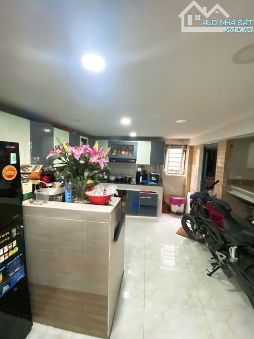 Nhỉnh 4 tỷ nhà 3 lầu-45m2- Sổ hồng riêng-Phú Thuận Quận 7 - 1