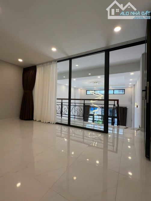 Măt tiền đường số gần chợ Tân Mỹ Q7, 5x10m, 2 tầng, giá 12.8 tỷ - 1