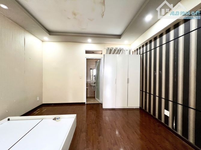 BÁN NHÀ HẺM XE HƠI 4 CHỖ THÔNG ĐƯỜNG NGUYỄN ĐÌNH CHÍNH - MỚI ĐẸP- 60M²- Giá 9,9 tỉ - 1