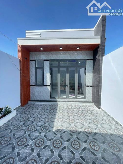 Nhà cấp 4 vừa xây xong, SHR, 124,6m2, Tân An Hội, Giá chỉ 750Tr. - 1