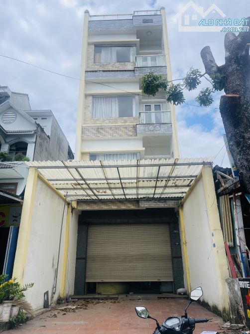 Bán KHÁCH SẠN 5 TẦNG Mặt tiền đường 19 KP Thống Nhất Dĩ An DT: 100m2 Giá 8.65 Tỷ TL - 1