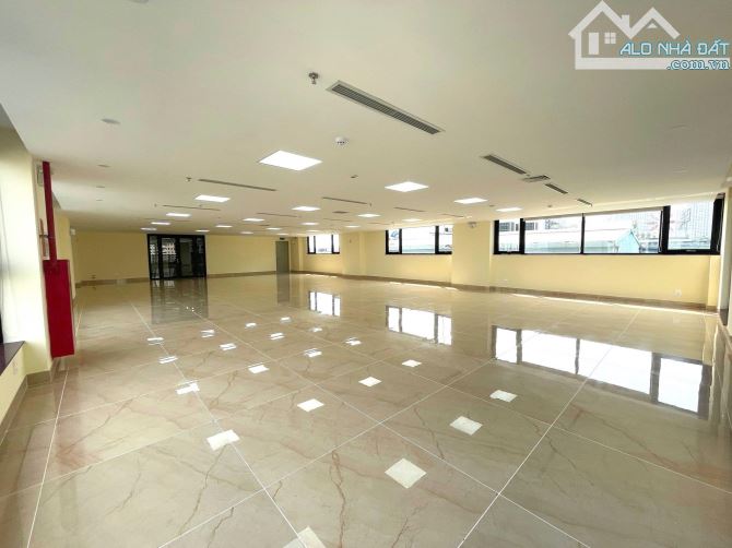 Bán nhà Mặt Phố Hoàng Ngân, DT 362m x 10 tầng, mặt tiền 12m, 310 tỷ đồng - 1