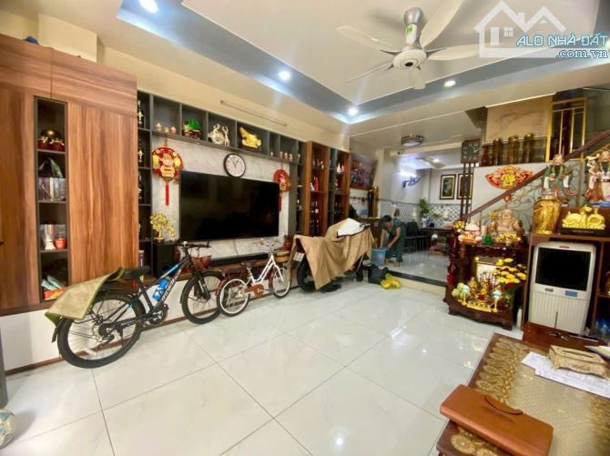 Nhà bán mặt tiền Sư Vạn Hạnh P12 Quận 10, diện tích: 5.1x17m 3 tầng, giá 38 tỷ - 1