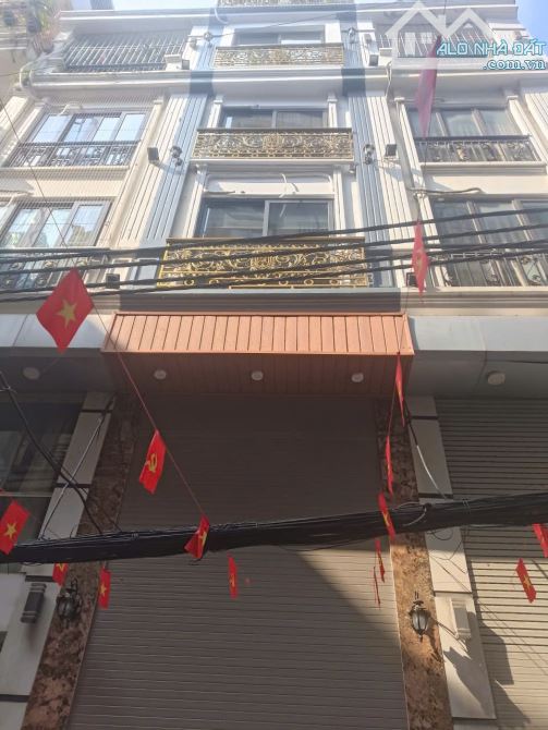 SIÊU HIẾM: NHỈNH 200TR/M, Ô TÔ ĐỖ CỬA, NHÀ 5 TẦNG, THANG MÁY, SỔ ĐỎ 65M NGÕ THÔNG PHỐ TRƯƠ - 1