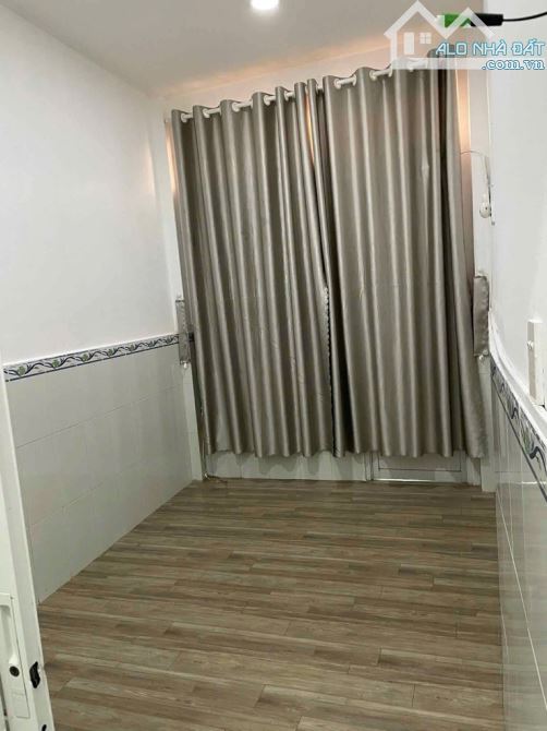 Bán nhà hẻm Huỳnh Tấn Phát P Tân Thuận Tây Quận 7. 30m2 - 1