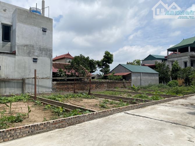 BÁN 50M2 ĐẤT MT 5M PHƯỜNG TRÍ QUẢ - ĐƯỜNG Ô TÔ - SỔ ĐỎ RANH GIỚI RÕ - CHỈ 1,5 TỶ - 1
