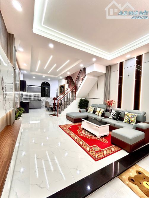 Nhà 2 tầng FULL NỘI THẤT đường THẠNH LỘC 28 phường Thạnh Lộc Q12 DT 49,1m2 (4,5x11) hẻm 5m - 1