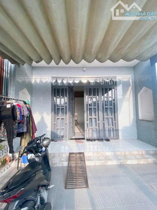Xoay vốn bán gấp nhà ở Thới Tam Thôn - Hóc Môn . DT 97m2, giá 850triệu. SHR. - 1