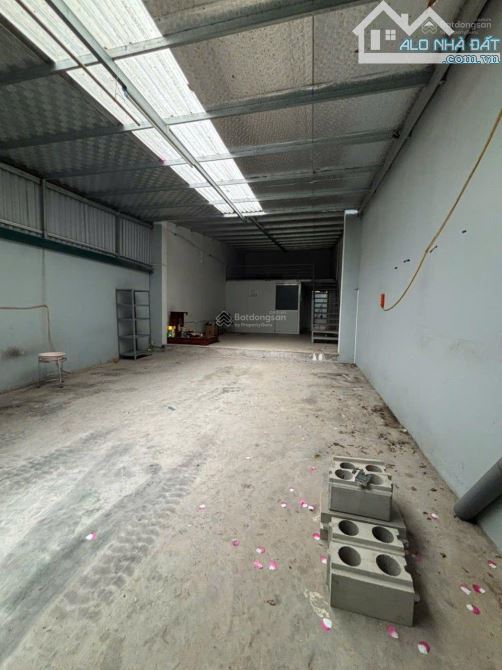 Bán nhà C4 90m2, MT 5m, ô tô tránh tại LẠC LONG QUÂN, giá 22 tỷ vnd - 1