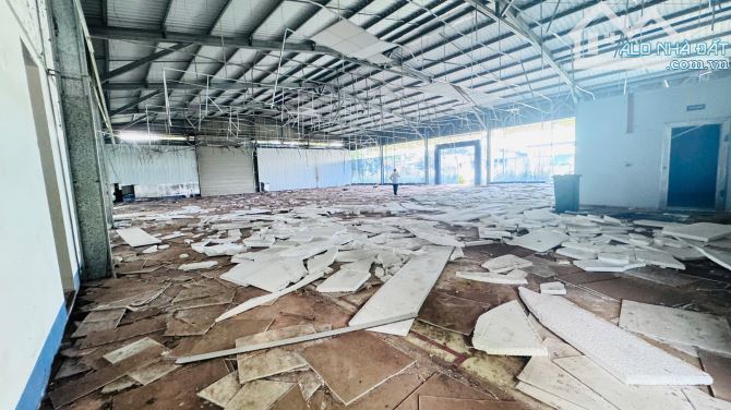 Chuyển nhượng 4000m2 showroom + kho xưởng mặt tiền ql14 - 1