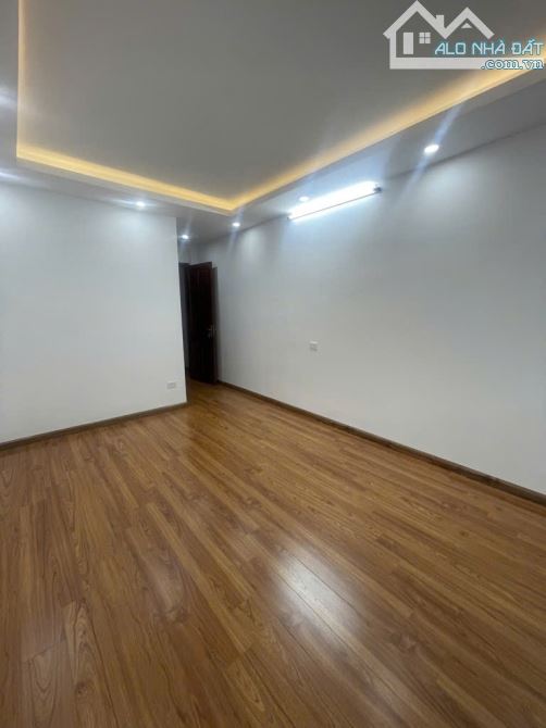 Bán nhà,KIM CHUNG, Ô TÔ NGỦ TRONG NHÀ, Nhỉnh 5 Tỷ. - 1