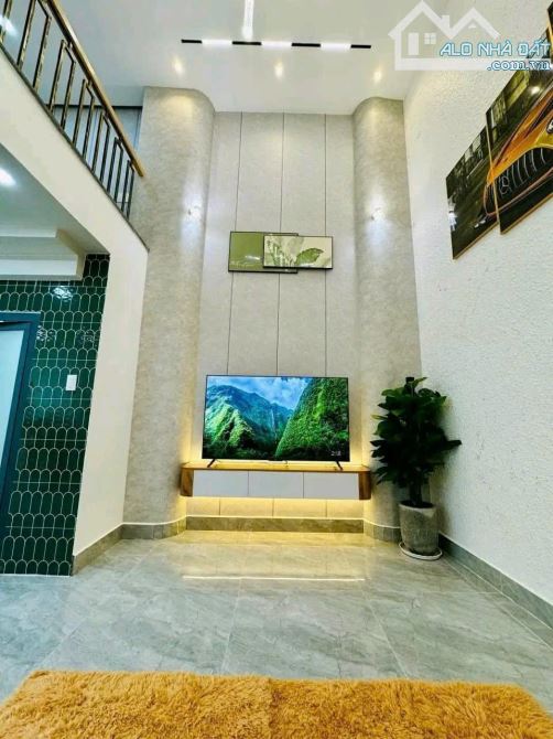 Ngộp! Bán nhà 40m2 Nguyễn Thanh Tuyền, Tân Bình giá 2tỷ190. Gần vòng xoay Lê Văn Sỹ. - 1
