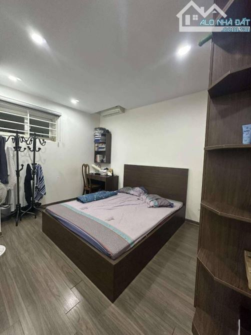 Bán chung cư 24T2 Trung Hòa Nhân Chính, 102m2 3 phòng ngủ 2 WC 8,3 tỷ - 1