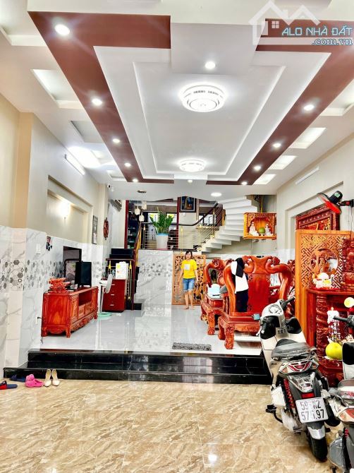 Đối diện BV quốc tế Mỹ khu dân trí cao. Giá 6tỷ370/ 100m2 - Ngang 5m. Đ.Bùi Tá Hán, Quận 2 - 1