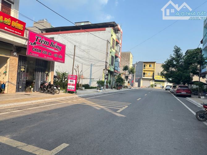 BÁN GIÃN DÂN LÃM LÀNG VỊ TRÍ KINH DOANH ĐẸP GIÁ 5,5 TỶ - 1