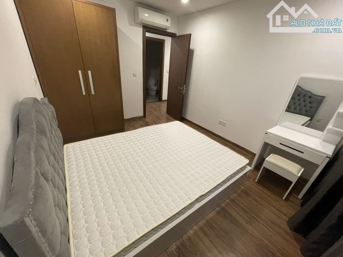 hiếm. cho thuê căn hộ Hapulico 120m2. 3 phòng ngủ full đồ chỉ 16tr/tháng. có slot oto - 1