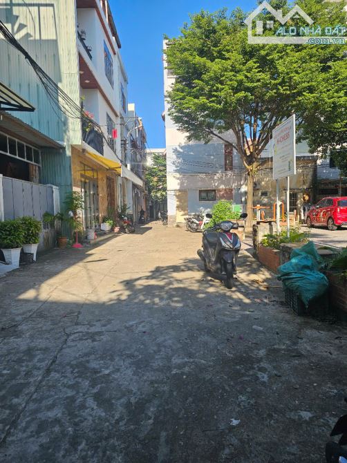 DUY NHẤT CÒN SÓT LẠI- NHÀ CẤP 4- SÁT ĐẠI LỘ PHAN ĐĂNG LƯU-TT ĐÀ NẴNG- GIÁ CHỈ NHỈNH 4 TỶ - 1