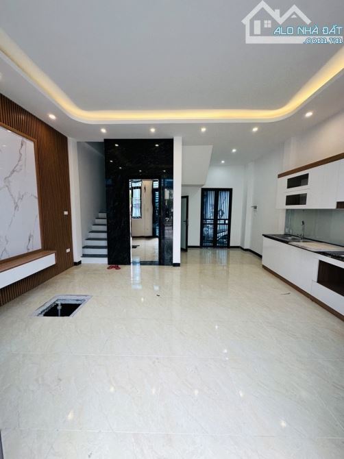 🔥SIÊU PHẨM NHÀ VIEW HỒ, SÁT KĐT XA LA, DT 40M, 5 TẦNG, THANG MÁY, SỔ VUÔNG ĐÉT - 1