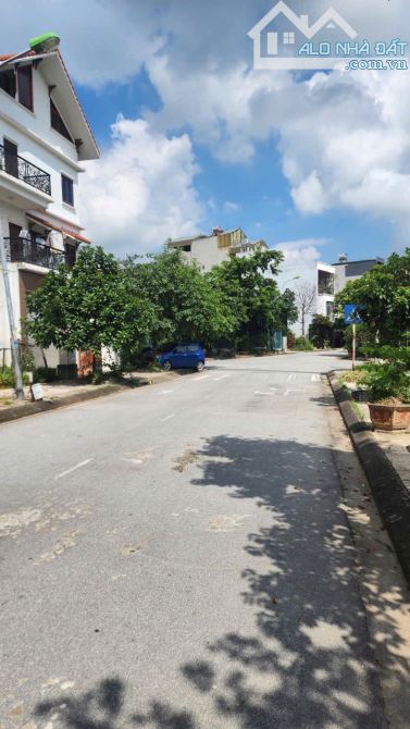 Bán đất Giãn Dân Lộ Bao thị Trấn Lim dt 117m mt 6.5m giá 8.3 tỷ - 1