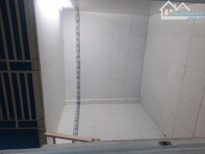 Bán nhà hẻm Nguyễn Văn Quỳ P Phú Thuận Quận 7. 32m2 - 1