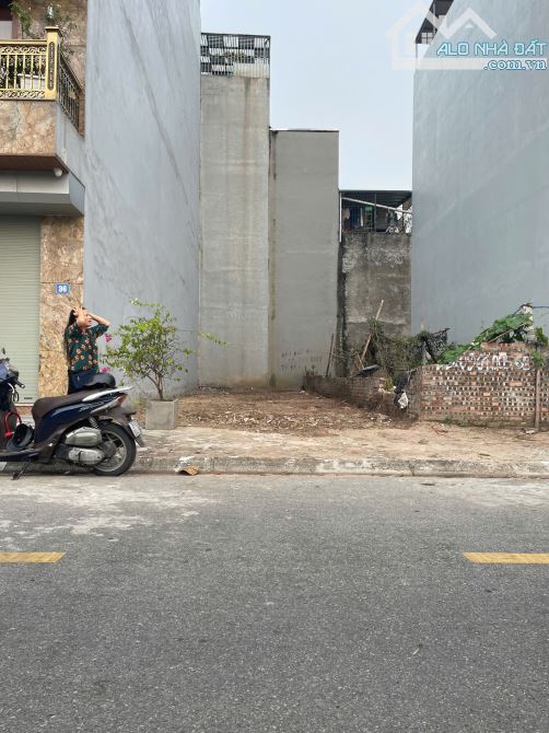 BÁN ĐẤT GIANG BIÊN 90M2 - MẶT TIỀN 6M - VỊ TRÍ KIM CƯƠNG - 1