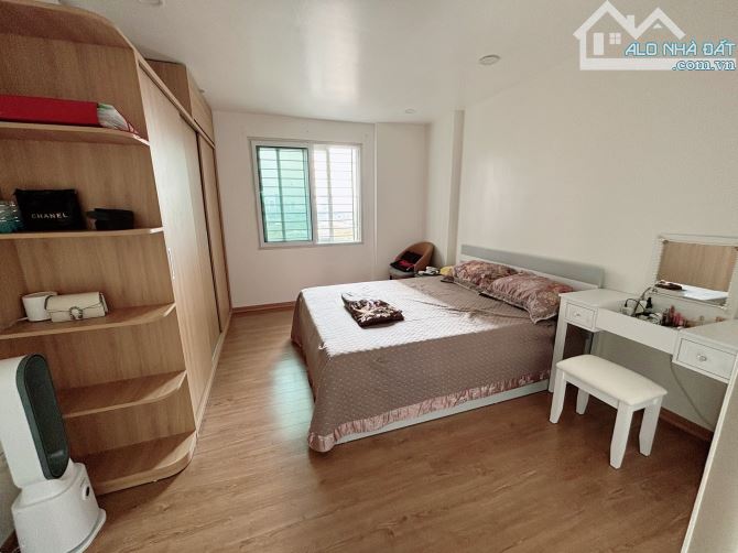 Bán chung cư 18T1 Lê Văn Lương, Cầu Giấy, 107m2, 3 phòng ngủ, 2 WC, sổ đỏ, giá 8,6 tỷ - 1