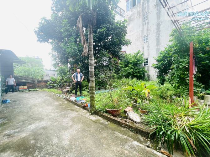 Bán nhanh lô đất trong 20 ngày tại ngõ 195 Phúc Lợi Long Biên. - 1