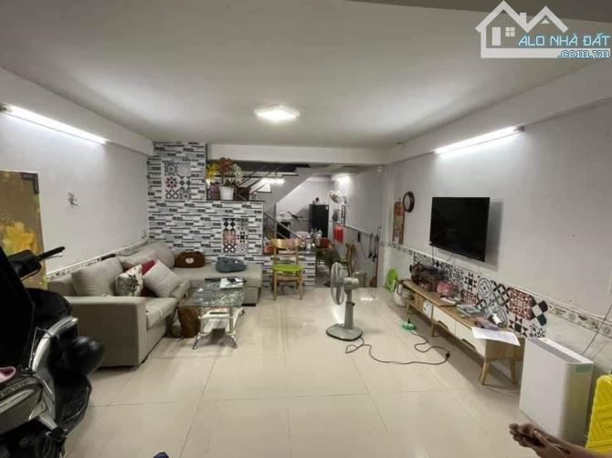 Bán nhà hẻm Nguyễn văn Quỳ P Phú Thuận Quận 7. 45m2 - 1
