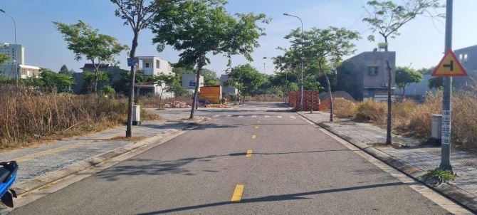 CẦN BÁN MIẾNG ĐẤT 200M2 NGAY KDC GIỒNG AO GIÁ 3TỶ5 GẦN DỰ ÁN LẤN BIỂN CỦA VINGROUP - 1