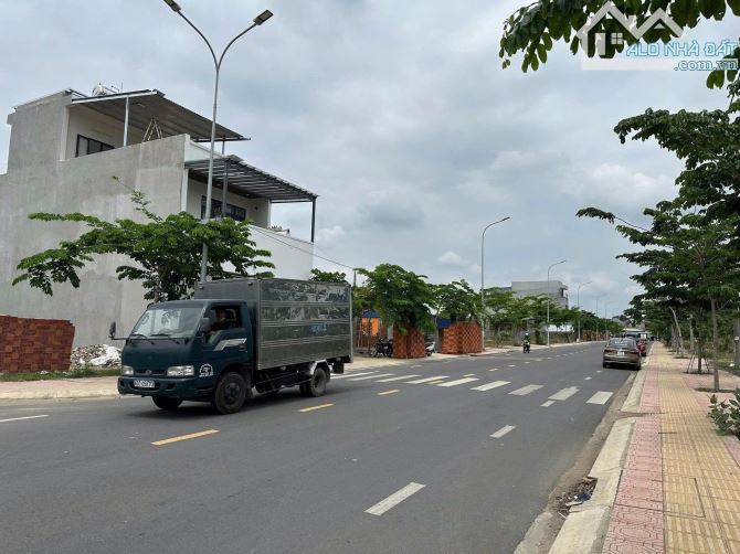 SỔ HỒNG! FULL THỔ NGAY ĐƯỜNG DT769 GẦN SÂN BAY QUỐC TẾ LT, DT:200m2- 1.8 TỶ - 1