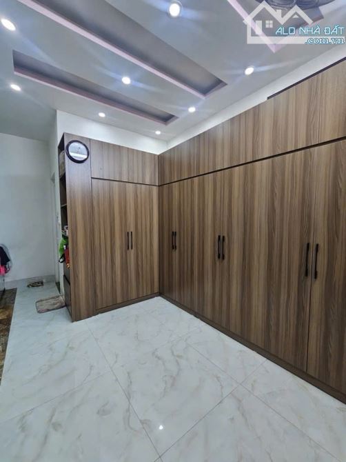 Bán nhà hẻm 50 Đồng Đen, F14, 4.4x10m, 3 tầng, 3pn giá 6.3 tỷ TL - 1