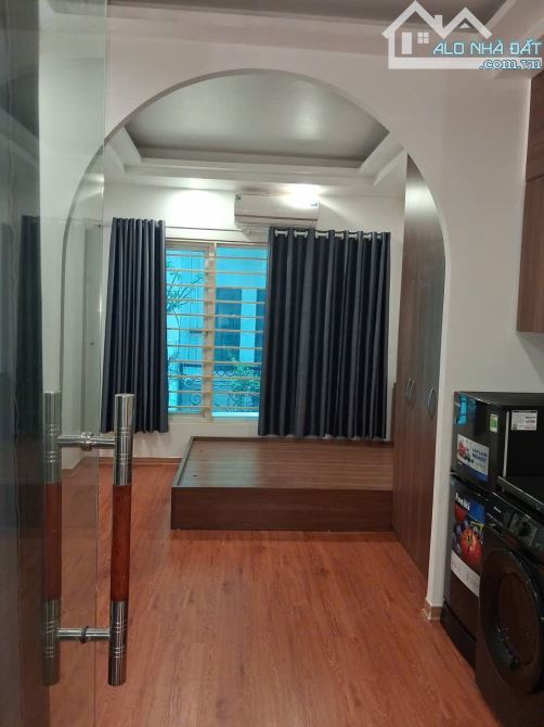 Bán nhà đẹp đường Phạm Văn Đồng quận Cầu Giấy - Sổ đỏ  33m2 - 6 tầng -  4 ngủ - giá 8 tỷ. - 1