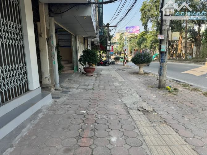 Bán đất mặt phố Hoàng Hoa Thám quận  Ba Đình - Sổ đỏ 124m2 - MT 5,2m - 36 tỷ. - 1