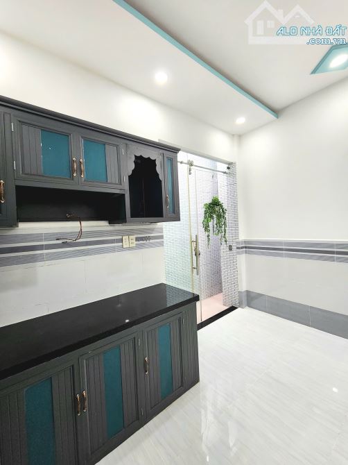 🏡 SÁT MẶT TIỀN PHẠM THẾ HIỂN - NGAY CHỢ LÒ THAN - NHÀ 2 TẦNG 4.3x10.2 💰CHỈ HƠN 4Tỷ - 1