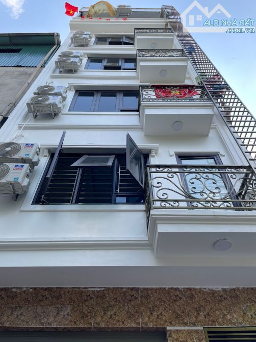 Mặt phố Lai Xá, 7 tầng-Thang máy, Gara Ô tô - Kinh doanh - Văn phòng. 65m, 15 tỷ - 1