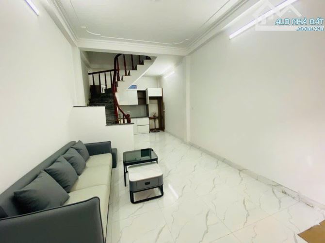 NHÀ MỚI Ở LUÔN - GẦN PHỐ - 10M RA Ô TÔ TRÁNH - NGÕ THÔNG - TIỆN ÍCH BẠT NGÀN - HÀNG XÓM T - 1