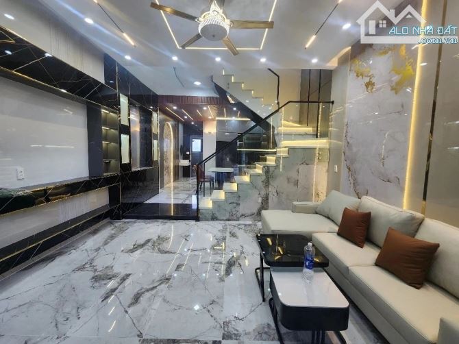 HÀNG HIẾM VỊ TRÍ SIÊU KINH DOANH 4 TẦNG CẠNH GỐC NGÃ TƯ MT ĐƯỜNG 15M5 HÀM NGHI - 1